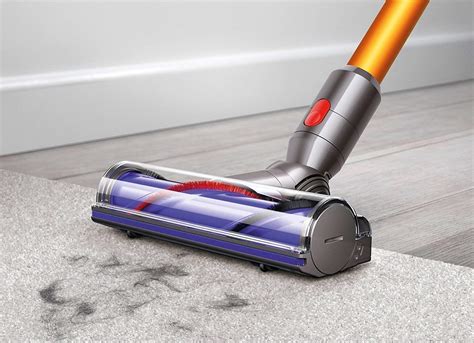 dyson v8 offerta unieuro.